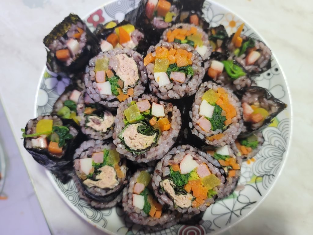 참치마요김밥 레시피 참치가득김밥 깻잎으로향긋하게 만드는방법_4